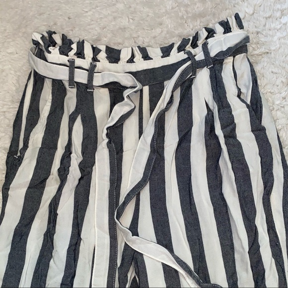 American Eagle Pants - Picture 2 of 4